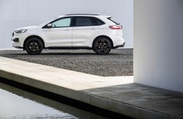 Ford Edge, side static